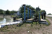 Дамба в Беляевском районе, которая может быть затоплена паводком