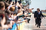 Владимир Зеленский идет на инаугурацию